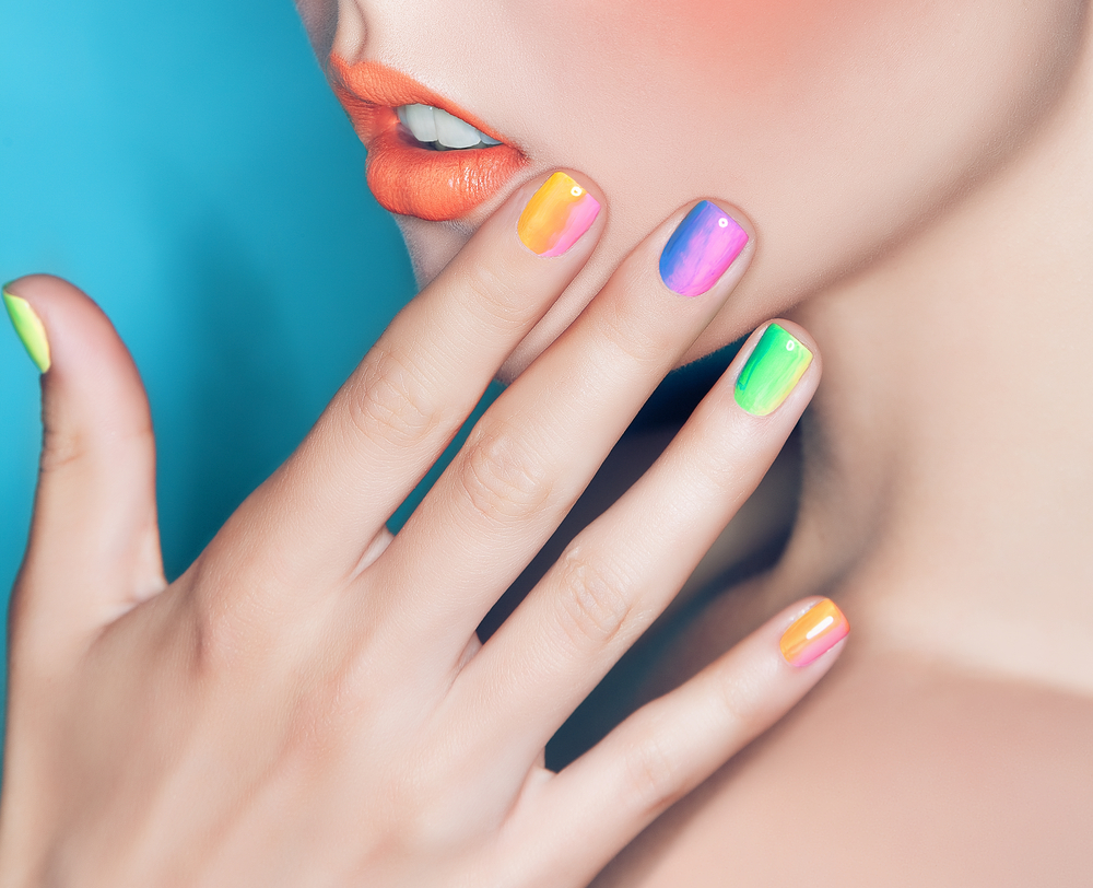 rainbow-nails-crisnail